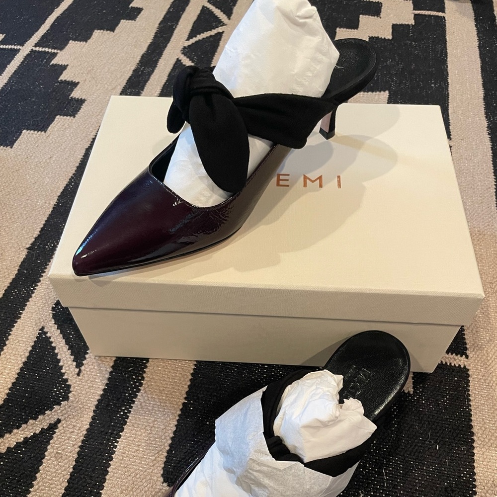 NEW IN BOX! m.gemi the lasso kitten heel, wine naplak, size 40